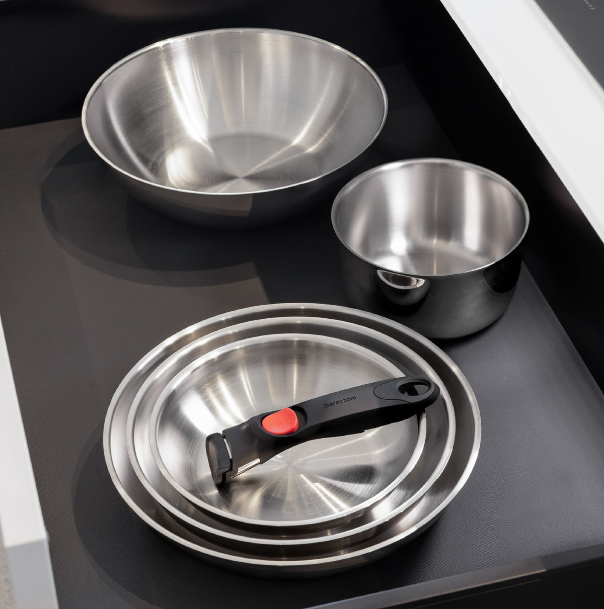 Set of 2 stainless steel frying pans 24/28 cm + detachable handle