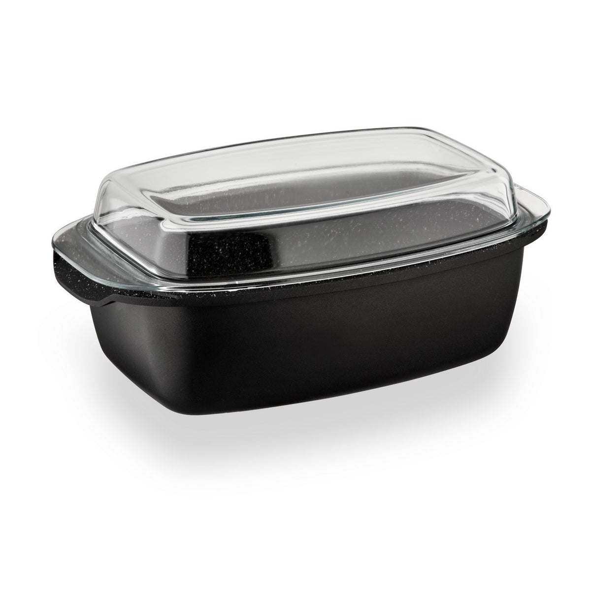 Oval saucepan with lid