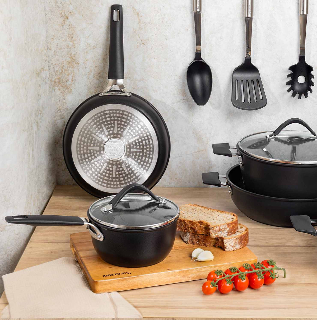 Basic non-stick - 24 cm pan + 28 cm wok set