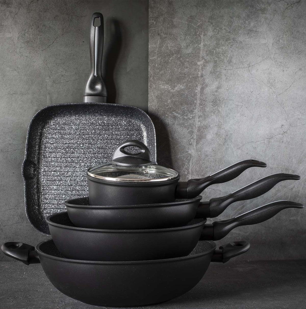 Basic non-stick - set of 2 pans, 20/24 cm