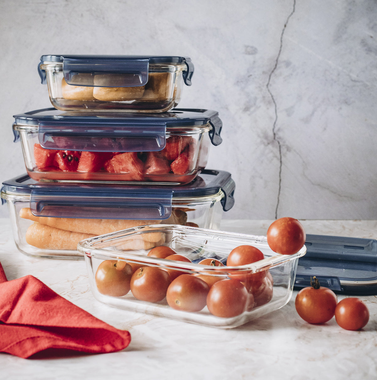 Glass container with lid
