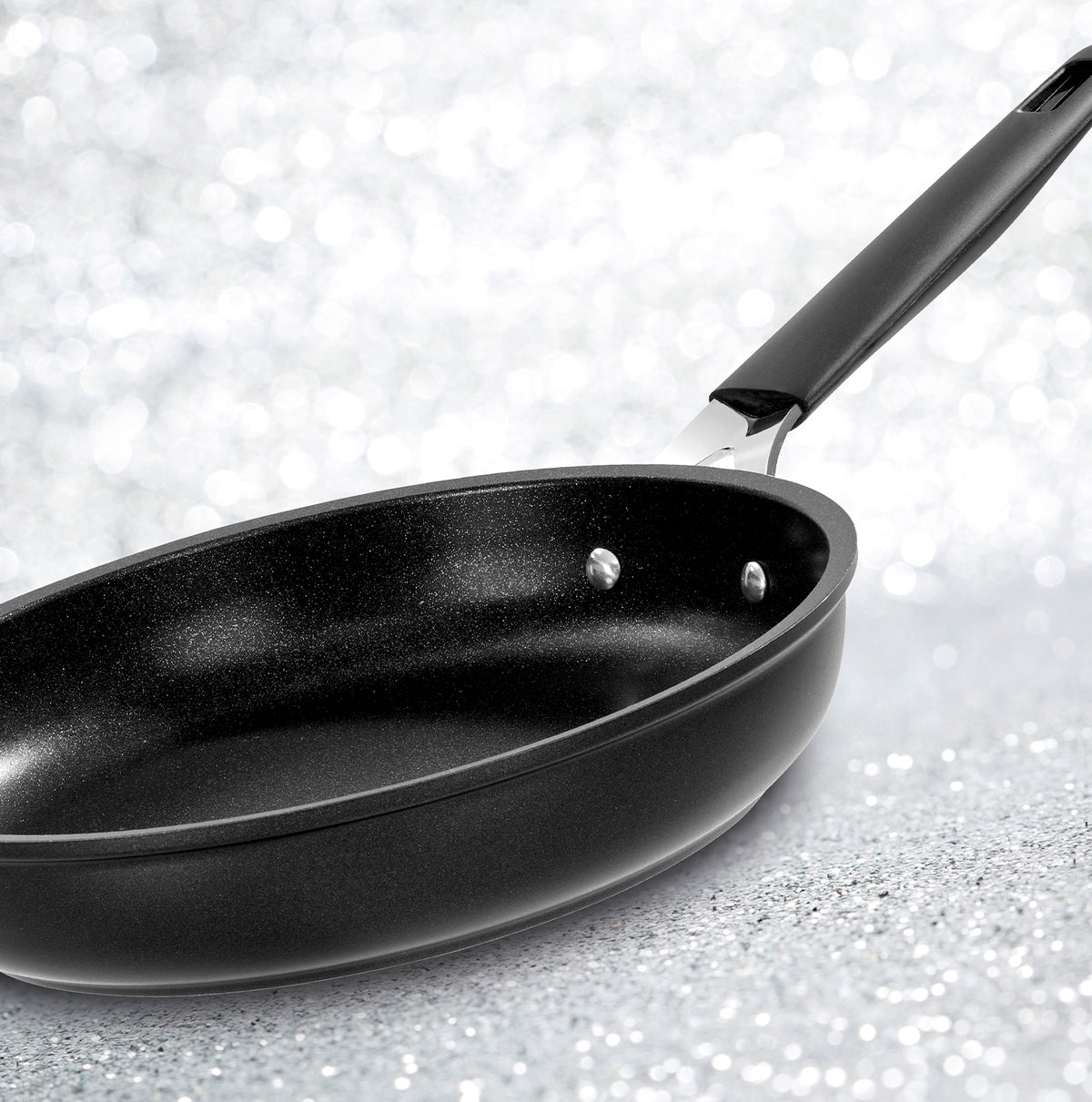 Basic non-stick - 24 cm pan + 28 cm wok set